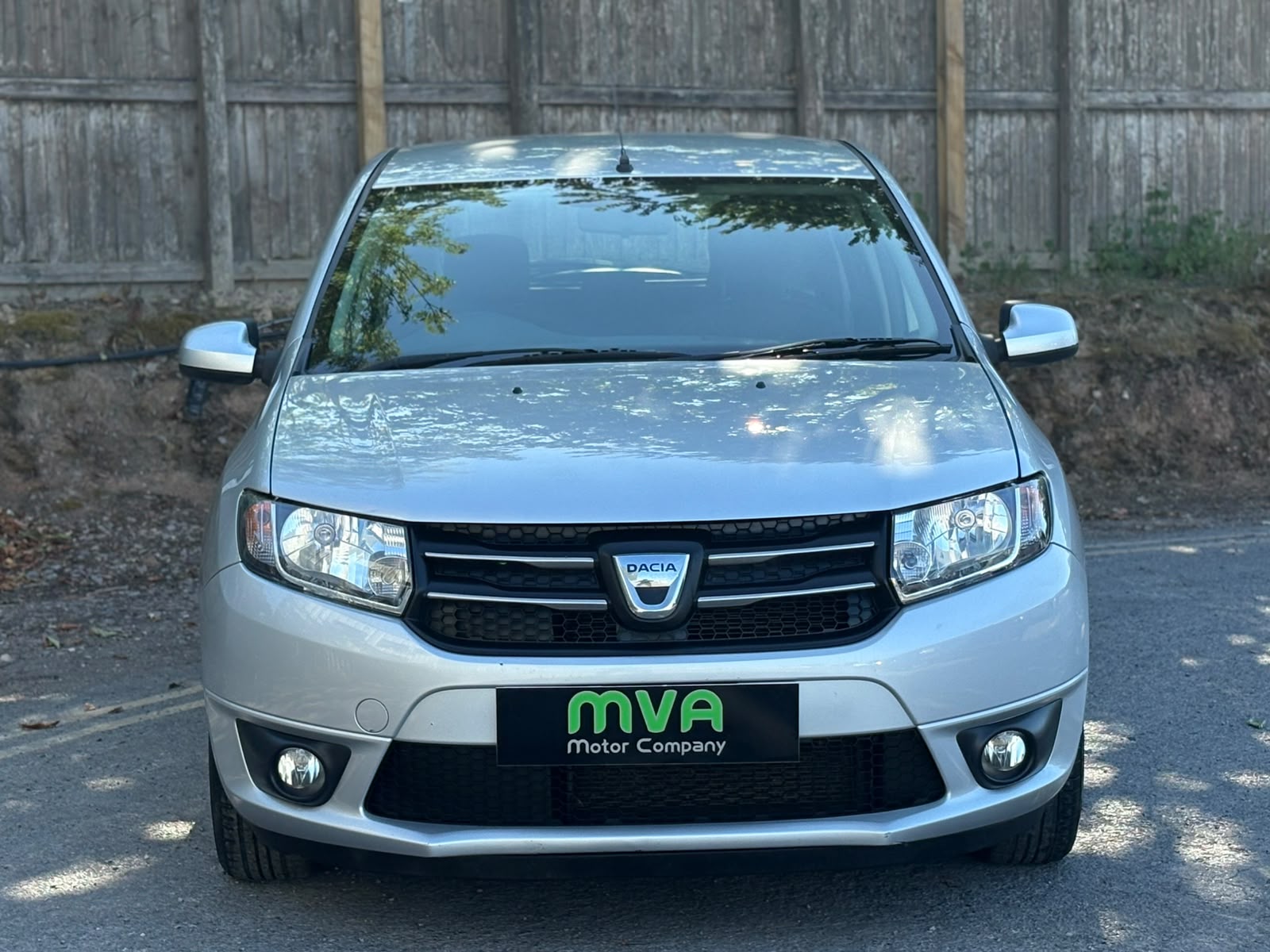 2013 Dacia Sandero 1.2 75 16V Laureate Hatchback
