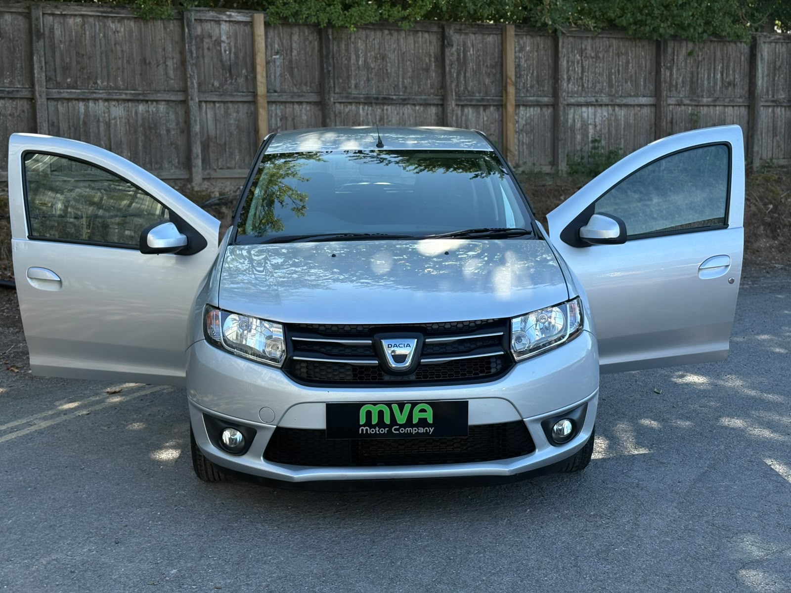 2013 Dacia Sandero 1.2 75 16V Laureate Hatchback