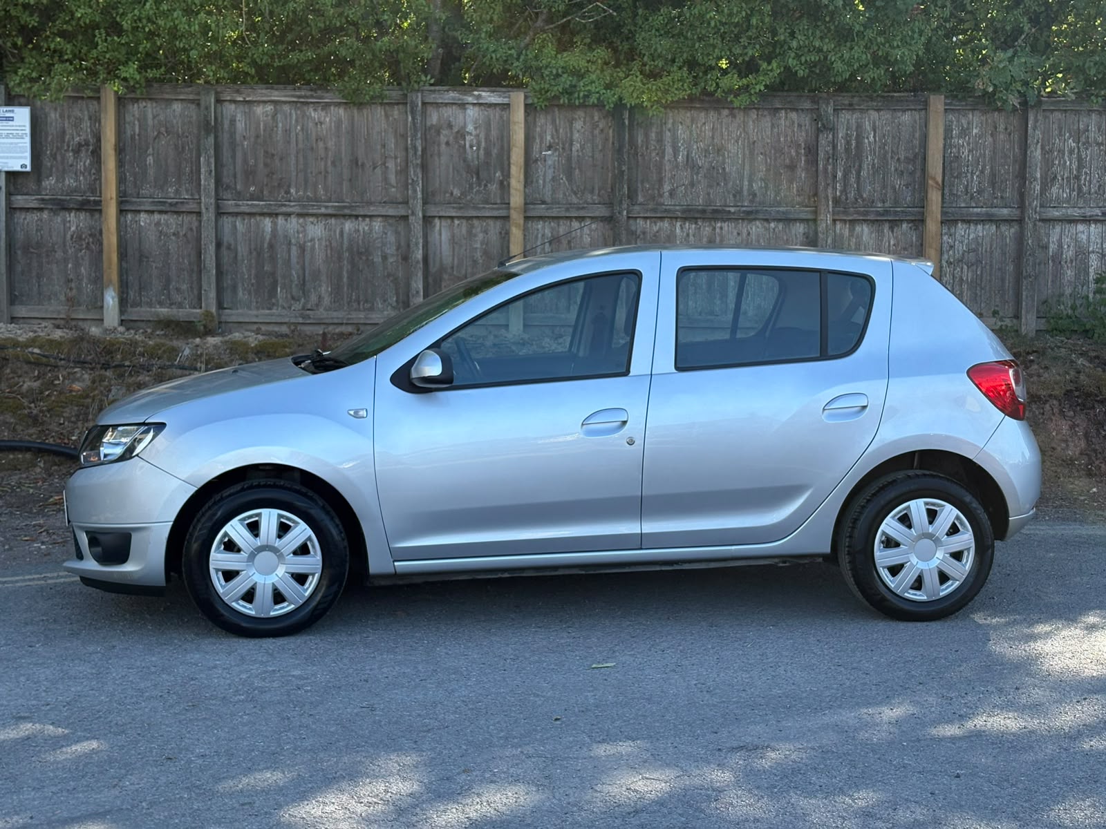2013 Dacia Sandero 1.2 75 16V Laureate Hatchback