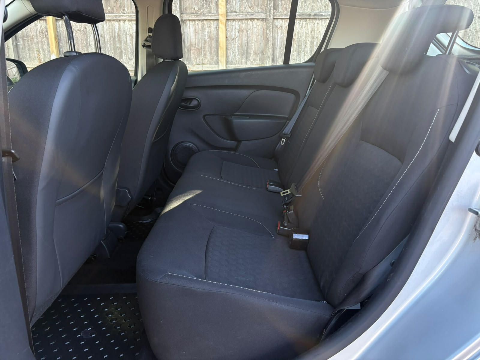 2013 Dacia Sandero 1.2 75 16V Laureate Hatchback