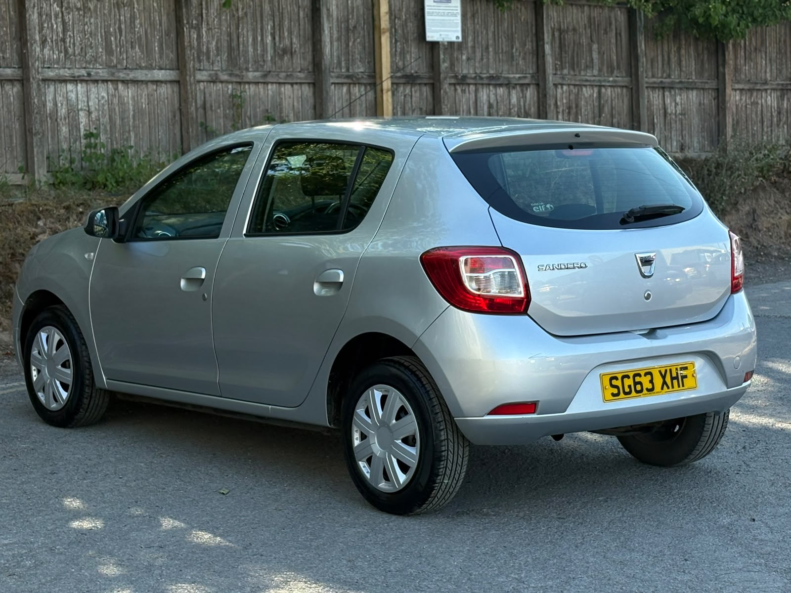2013 Dacia Sandero 1.2 75 16V Laureate Hatchback
