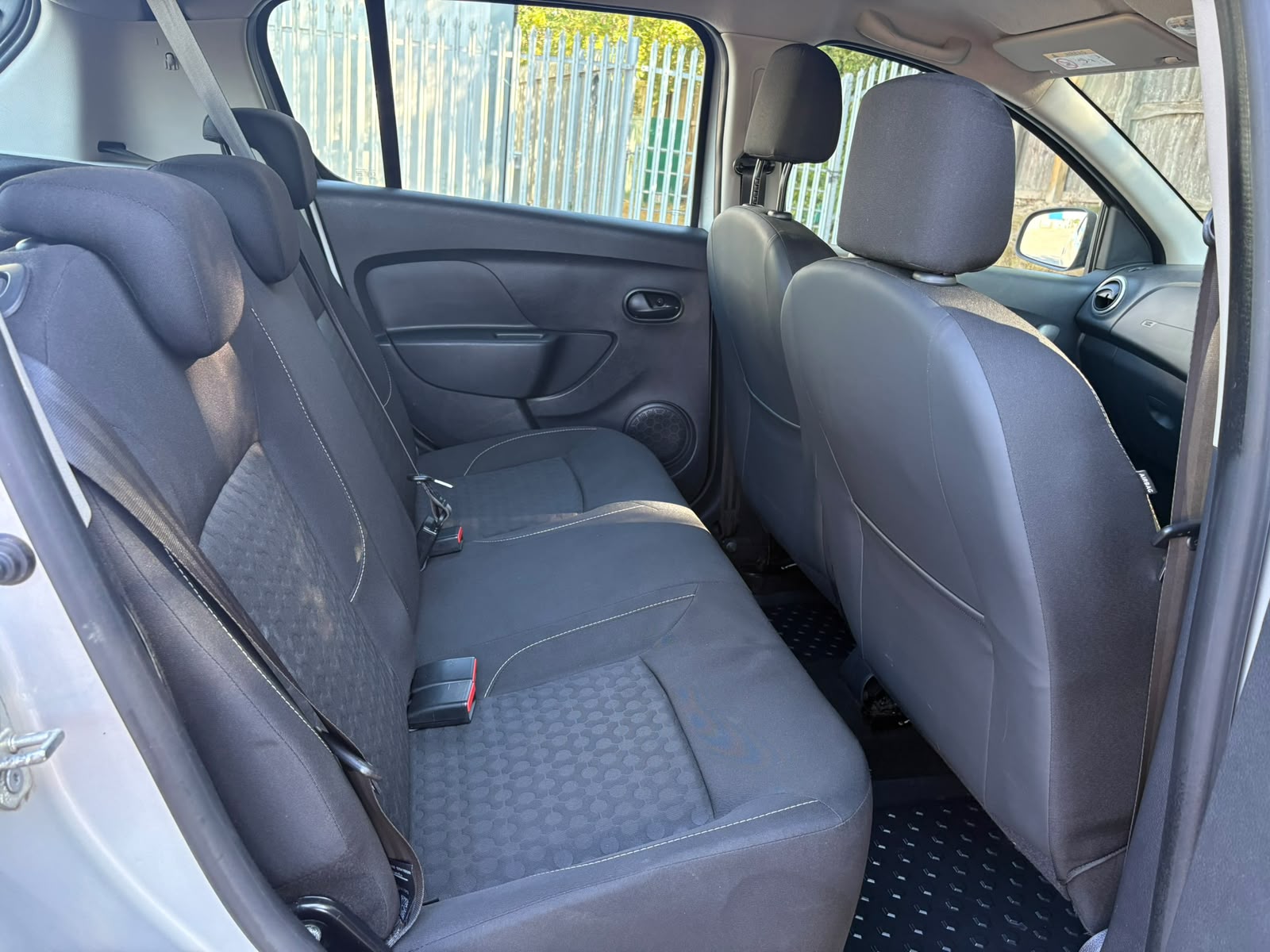 2013 Dacia Sandero 1.2 75 16V Laureate Hatchback