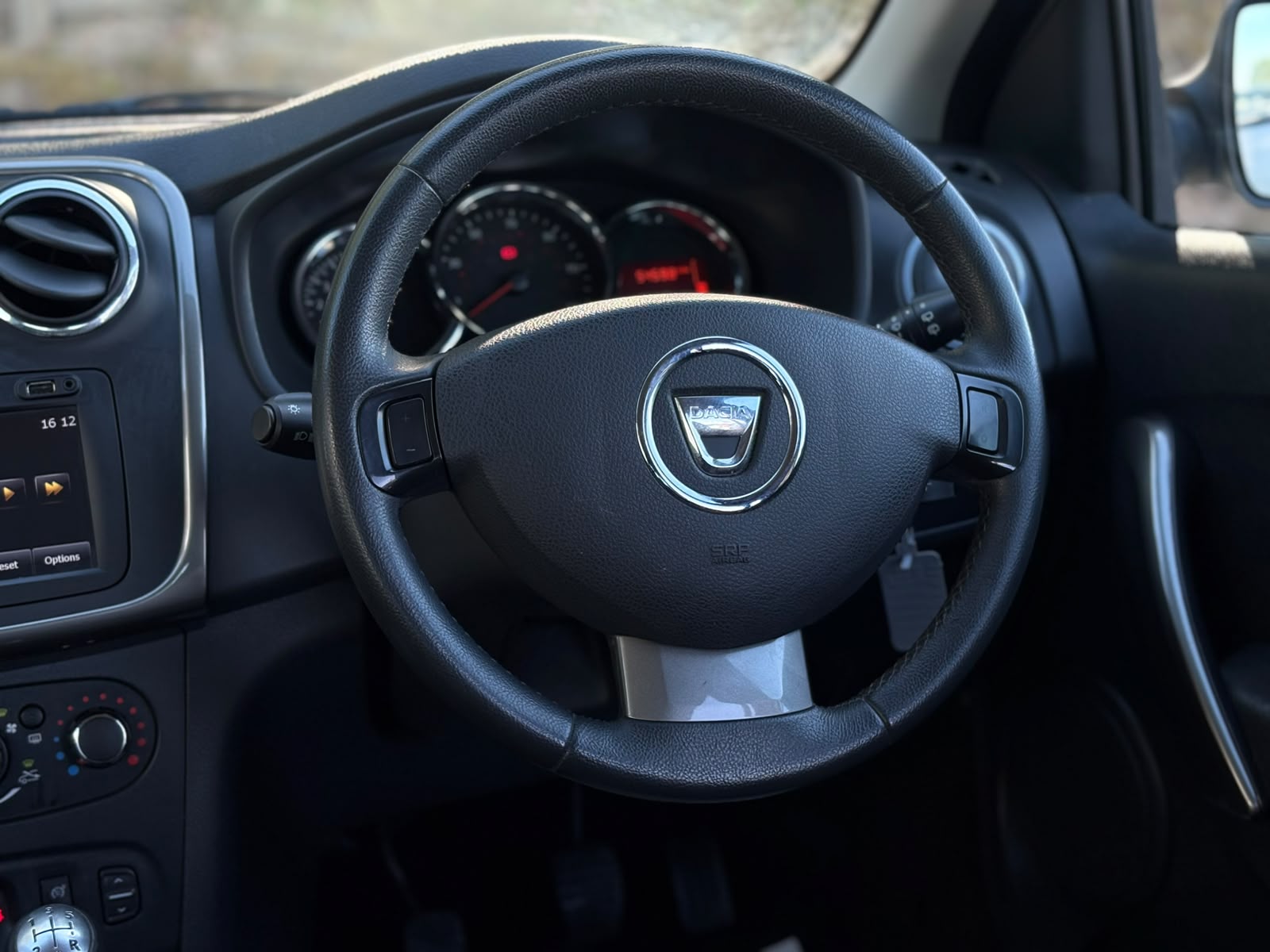 2013 Dacia Sandero 1.2 75 16V Laureate Hatchback