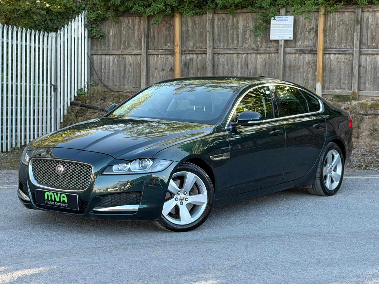 2017 JAGUAR XF 2.0 Portfolio Saloon