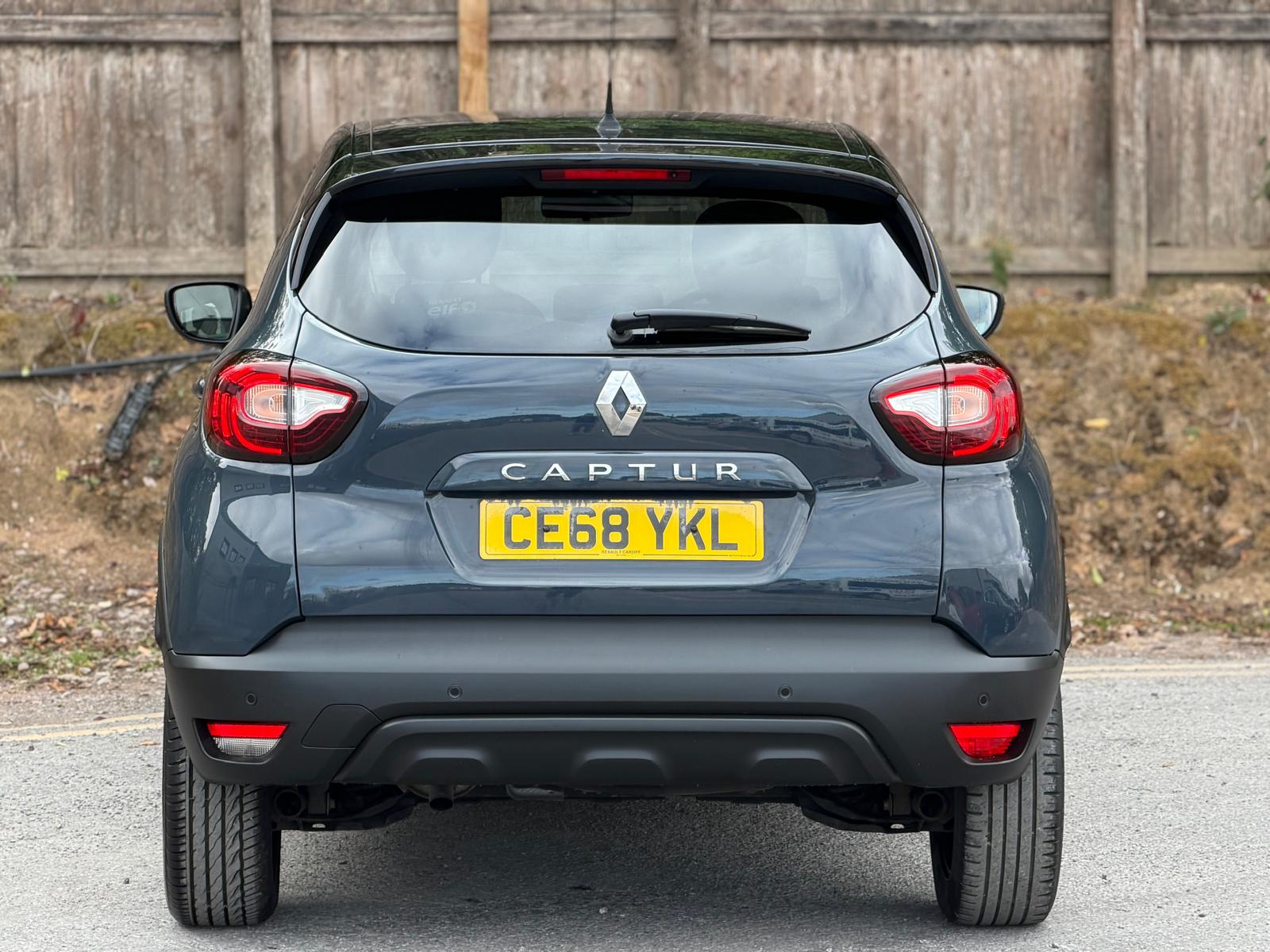 2019 Renault Captur 0.9 TCE 90 ICONIC Hatchback