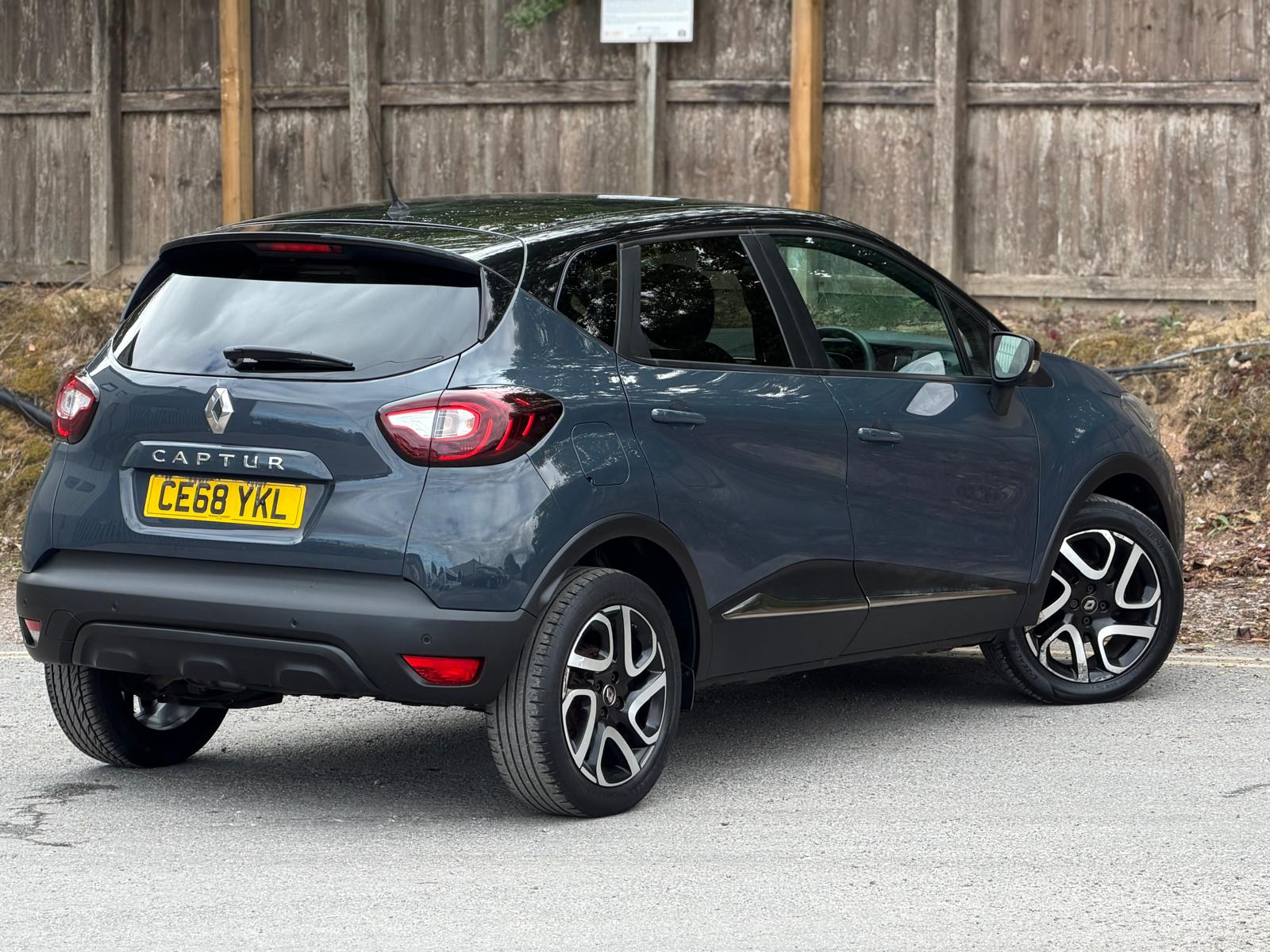 2019 Renault Captur 0.9 TCE 90 ICONIC Hatchback