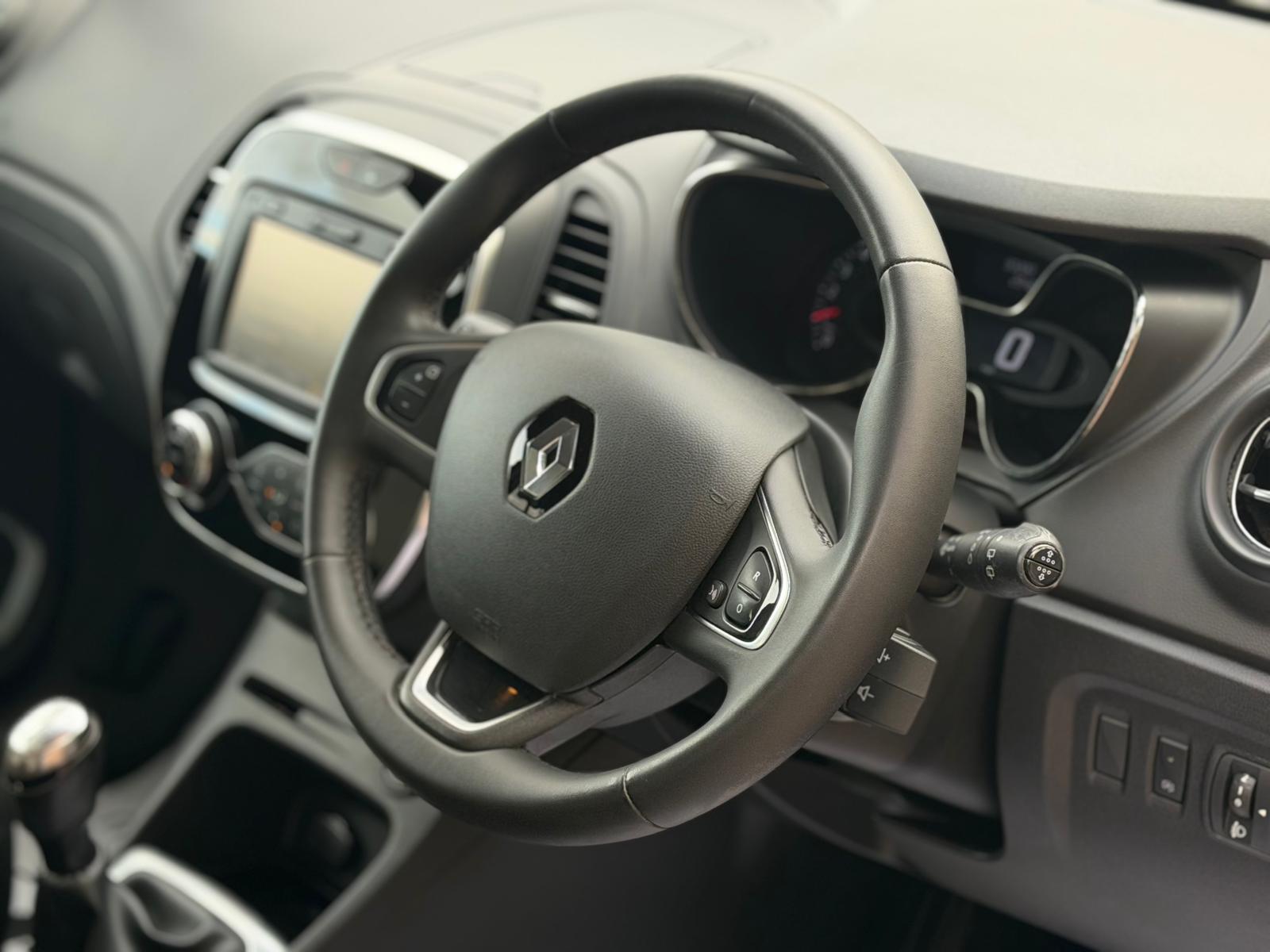 2019 Renault Captur 0.9 TCE 90 ICONIC Hatchback