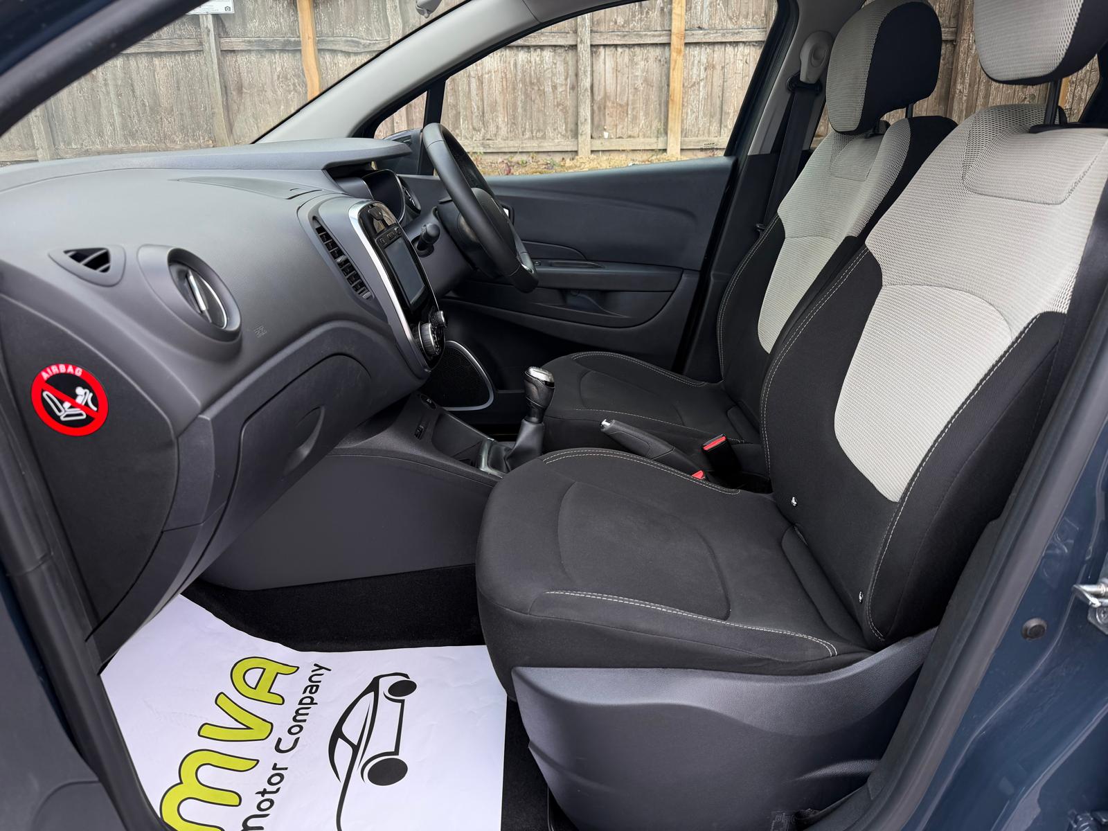 2019 Renault Captur 0.9 TCE 90 ICONIC Hatchback