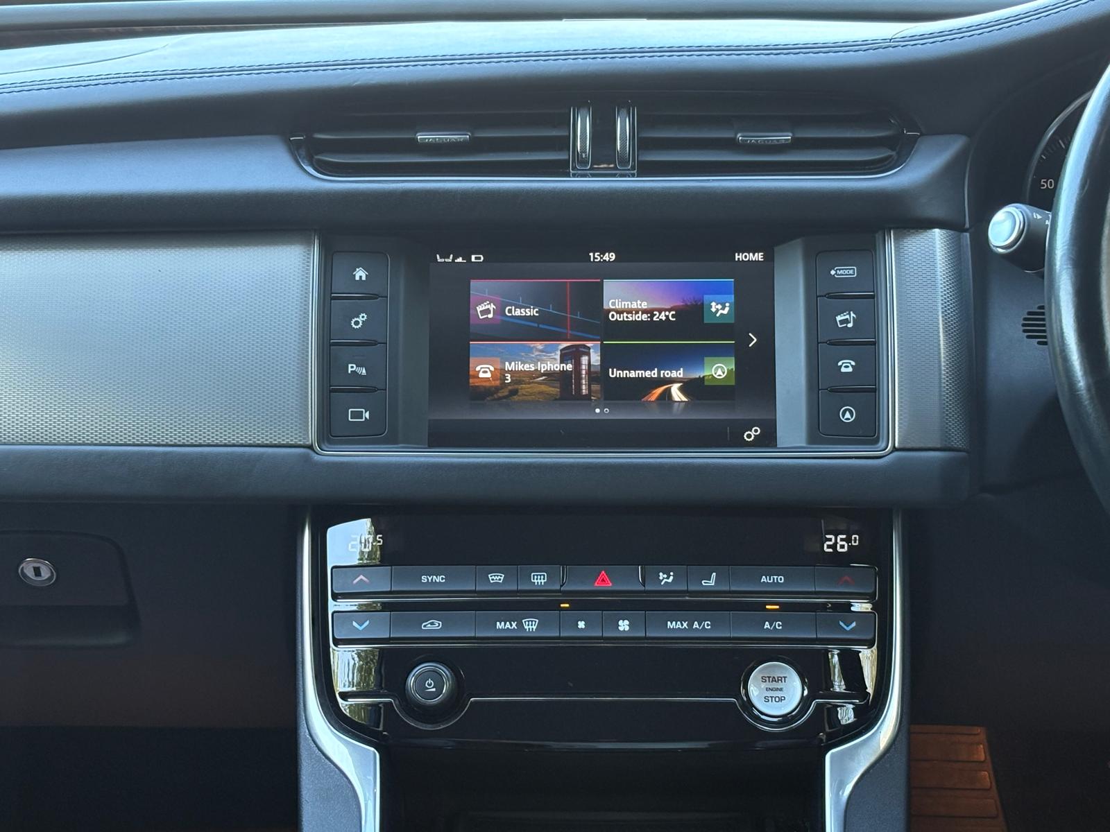 2017 JAGUAR XF 2.0 Portfolio Saloon